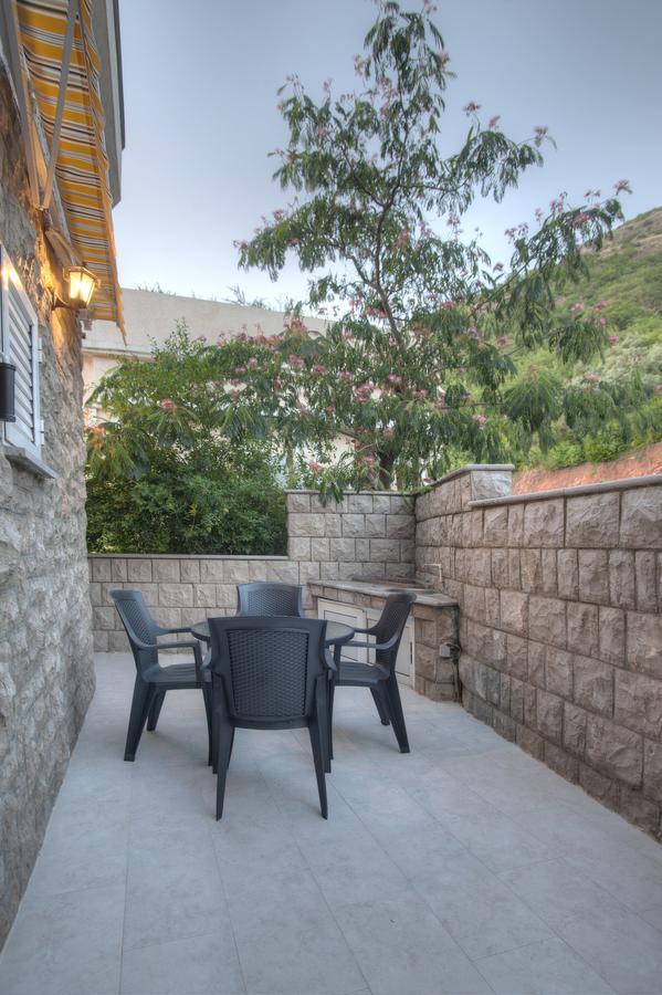 Apartment Dzaleta Sveti Stefan Exterior photo